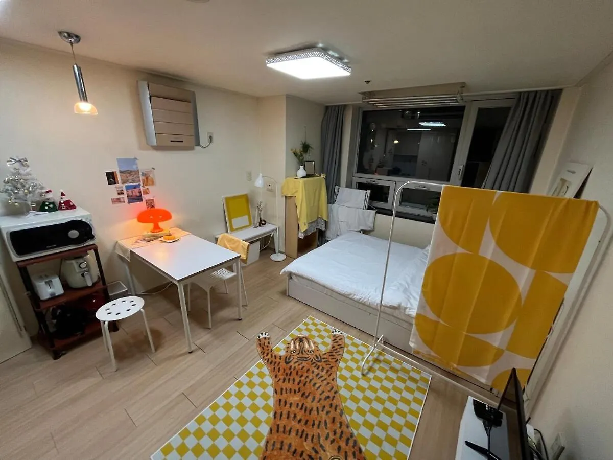 1 # Namyeong Station 2 Minutes # Sookmyung Women'S University Station 4 Minutes # Parking Available # Orange House Seoul Apartment